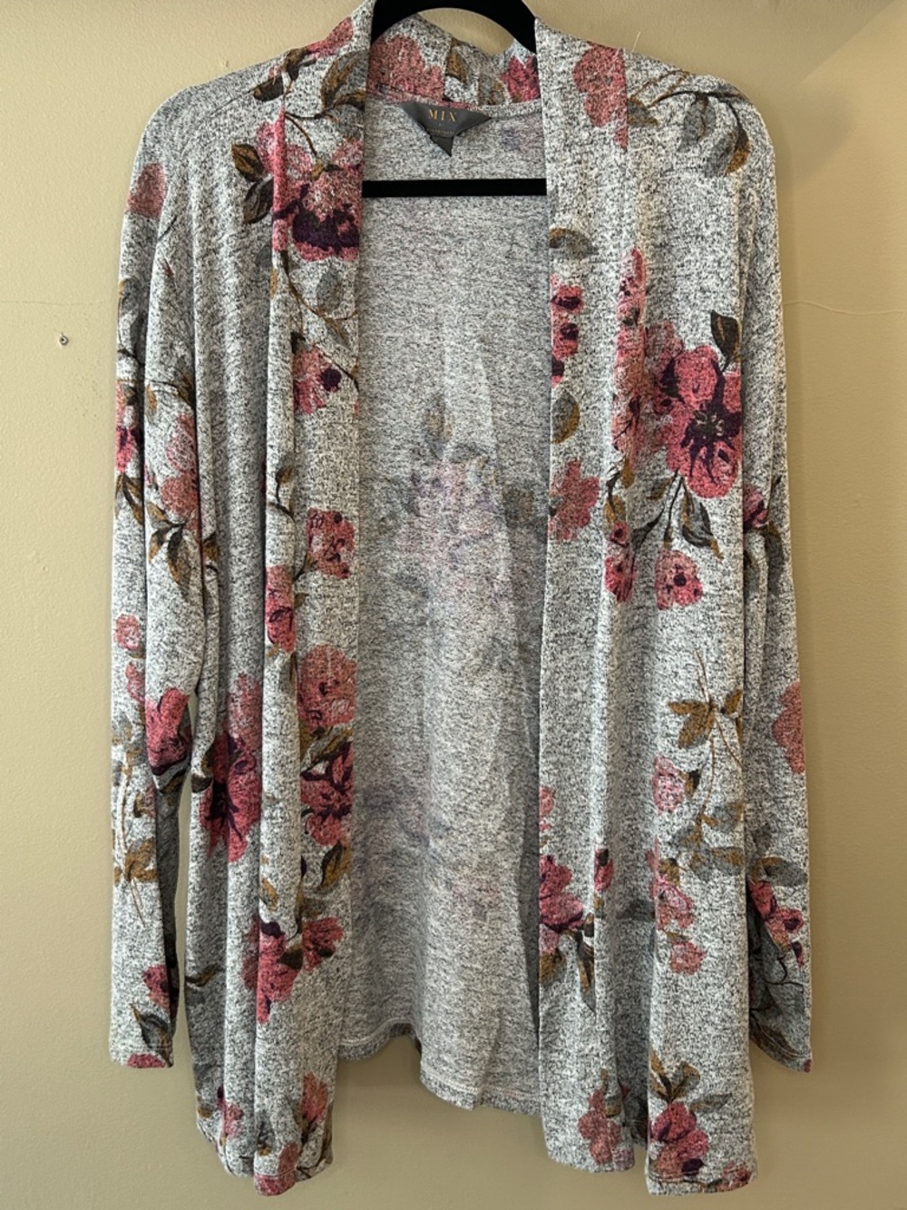 Mix by 41 Hawthorn Gray and Pink Floral Cardigan